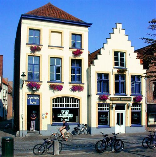 St Christopher'S Inn Hostel At The Bauhaus Bruges Esterno foto