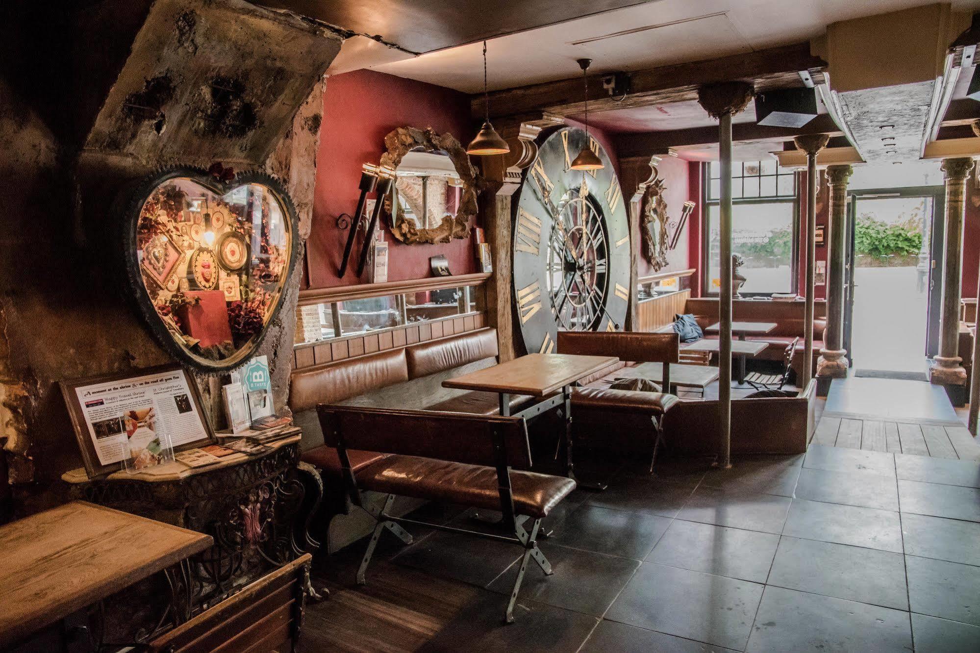 St Christopher'S Inn Hostel At The Bauhaus Bruges Esterno foto