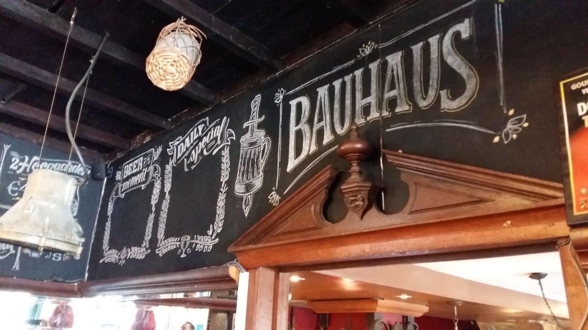 St Christopher'S Inn Hostel At The Bauhaus Bruges Esterno foto